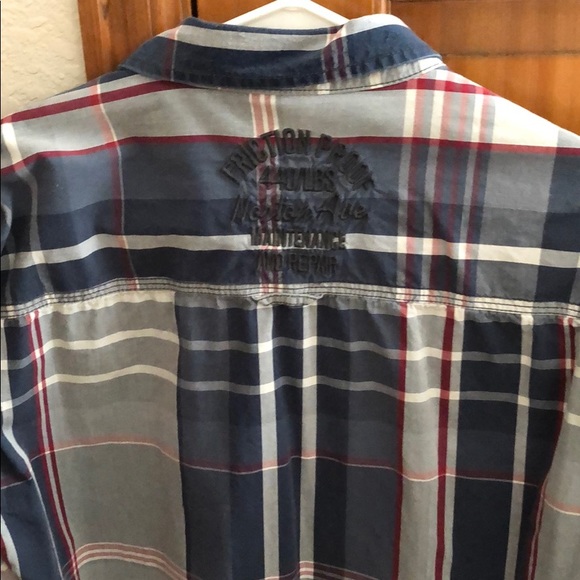 Men’s Button up - Picture 4 of 4